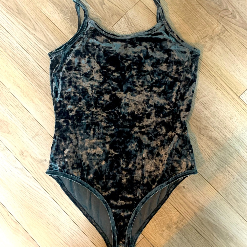 XL Velvet Bodysuit